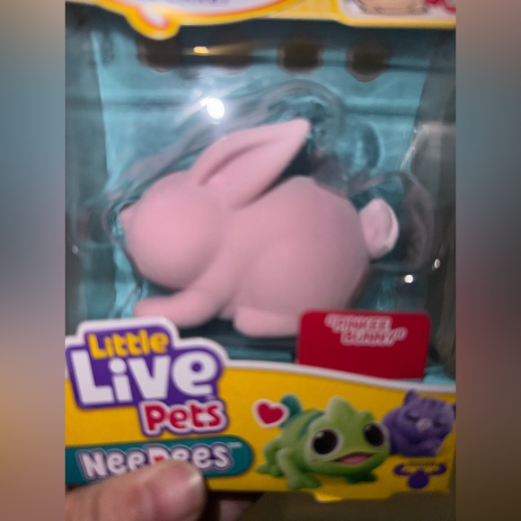 🧡10/$20🧡Little Live Pets NeeDees | Interactive Wearable Electonic| pink bunny - Picture 3 of 5
